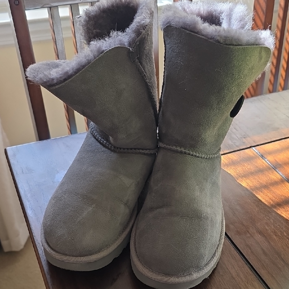 UGG Gray Ankle Boots with Cream Lining